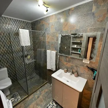Apartment Above The World Navodari